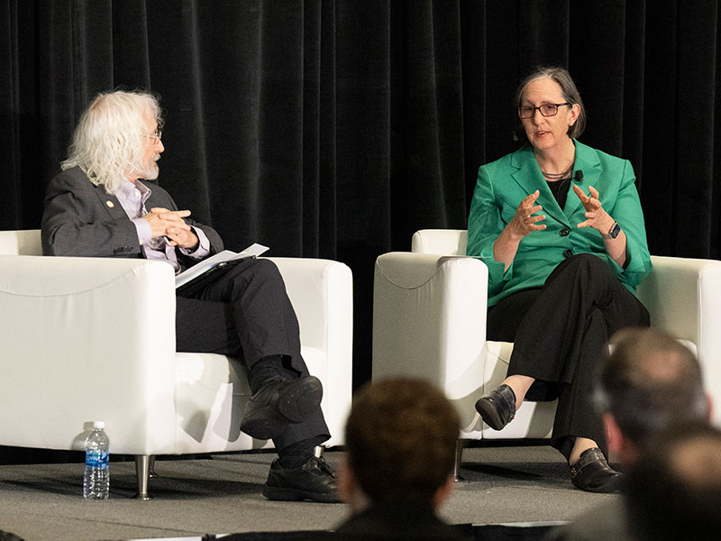 AACR Immediate Past President Philip D. Greenberg, MD, FAACR, and NCI Director W. Kimryn Rathmell, MD, PhD